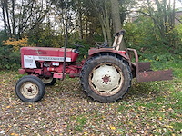 International 383 tweewielaangedreven landbouwtractor - afbeelding 8 van  27