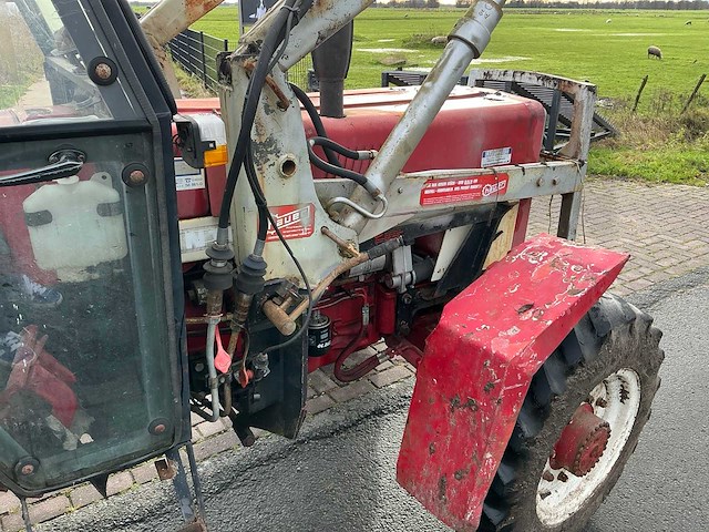 International 733 4x4 vierwielaangedreven landbouwtractor - afbeelding 8 van  25