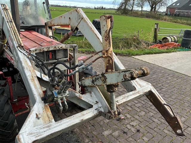 International 733 4x4 vierwielaangedreven landbouwtractor - afbeelding 10 van  25
