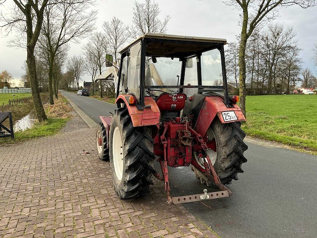 International 733 4x4 vierwielaangedreven landbouwtractor - afbeelding 24 van  25