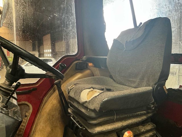 International 743xl tweewielaangedreven landbouwtractor - afbeelding 9 van  18