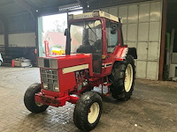 International 743xl tweewielaangedreven landbouwtractor - afbeelding 1 van  18