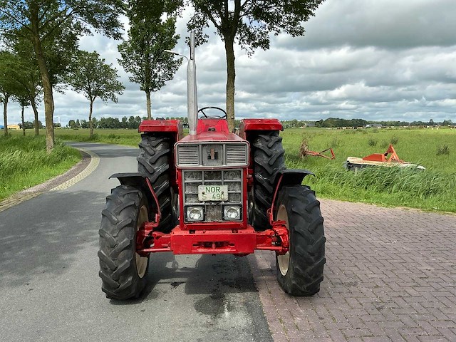 International 744 allrad vierwielaangedreven landbouwtractor - afbeelding 12 van  18