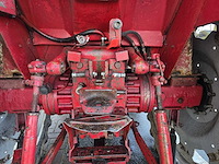 International 844-s vierwielaangedreven landbouwtractor - afbeelding 8 van  28
