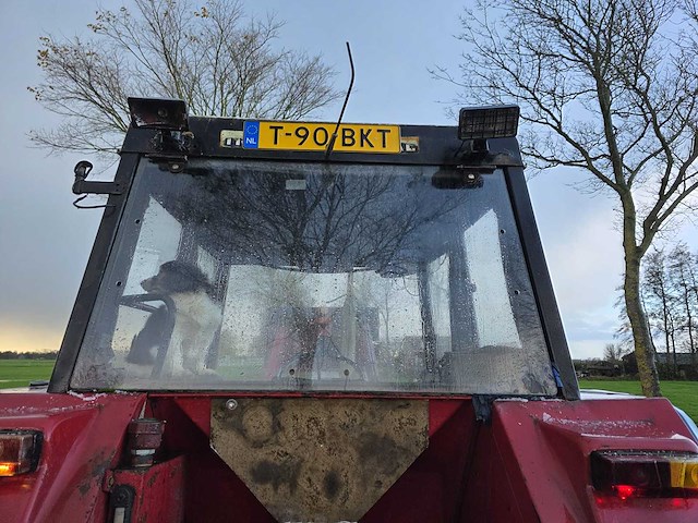 International 844-s vierwielaangedreven landbouwtractor - afbeelding 10 van  28