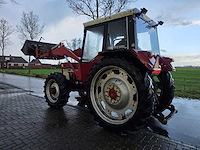 International 844-s vierwielaangedreven landbouwtractor - afbeelding 15 van  28