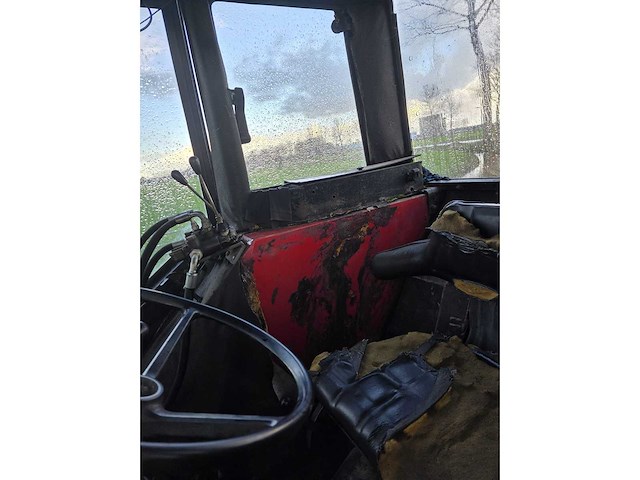 International 844-s vierwielaangedreven landbouwtractor - afbeelding 21 van  28