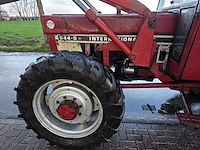 International 844-s vierwielaangedreven landbouwtractor - afbeelding 13 van  28