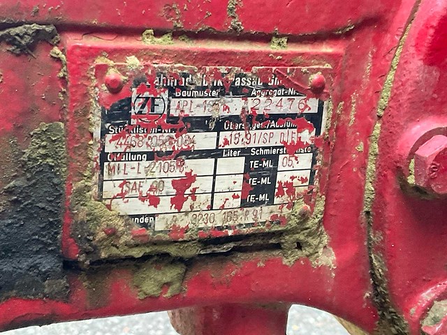 International 844as vierwielaangedreven landbouwtractor - afbeelding 15 van  38