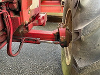 International 844as vierwielaangedreven landbouwtractor - afbeelding 24 van  38