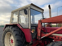 International 844as vierwielaangedreven landbouwtractor - afbeelding 25 van  38