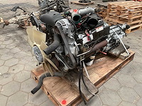 International b235 7,3liter dieselmotor - afbeelding 2 van  8