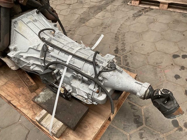 International b235 7,3liter dieselmotor - afbeelding 1 van  8