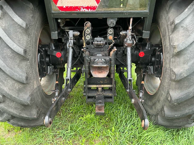 International case 1394 tweewielaangedreven landbouwtractor - afbeelding 16 van  43