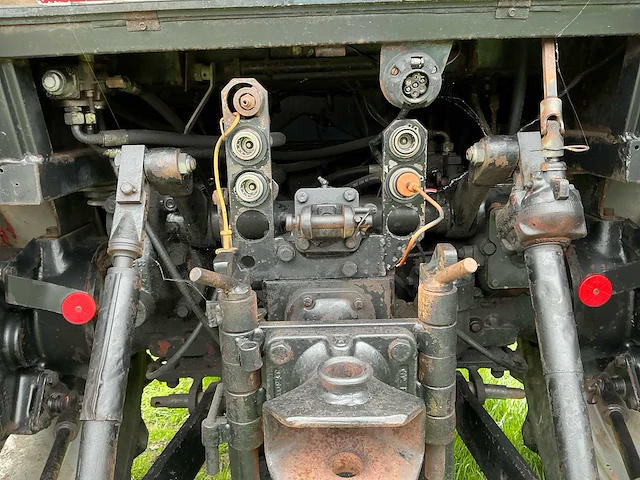 International case 1394 tweewielaangedreven landbouwtractor - afbeelding 17 van  43