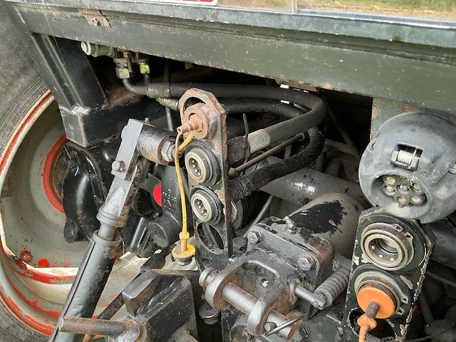 International case 1394 tweewielaangedreven landbouwtractor - afbeelding 21 van  43