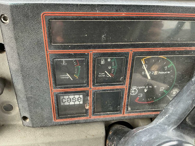 International case 1394 tweewielaangedreven landbouwtractor - afbeelding 37 van  43