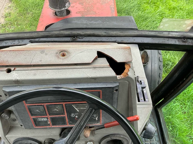 International case 1394 tweewielaangedreven landbouwtractor - afbeelding 39 van  43