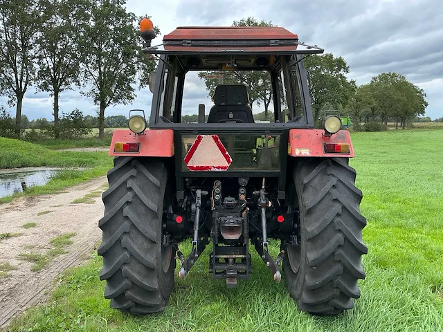 International case 1394 tweewielaangedreven landbouwtractor - afbeelding 4 van  43