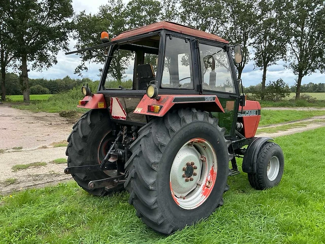International case 1394 tweewielaangedreven landbouwtractor - afbeelding 5 van  43