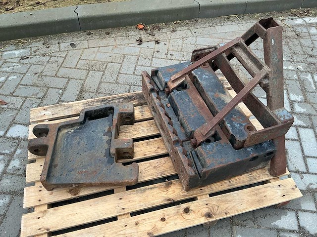 International gewicht drager met gewichten - afbeelding 1 van  12