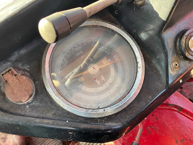 International harvester 1246 turbo tweewielaangedreven landbouwtractor - afbeelding 25 van  36