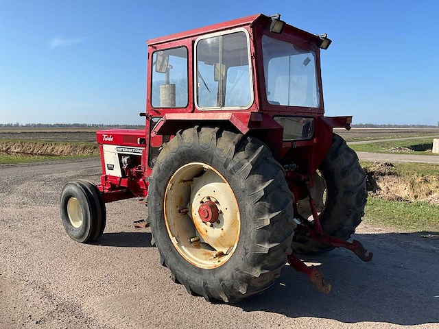 International harvester 1246 turbo tweewielaangedreven landbouwtractor - afbeelding 35 van  36
