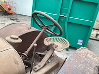 International harvester oldtimer tractor - afbeelding 3 van  9