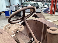International harvester oldtimer tractor - afbeelding 4 van  9