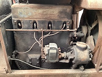 International harvester oldtimer tractor - afbeelding 14 van  25