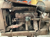 International harvester oldtimer tractor - afbeelding 16 van  25
