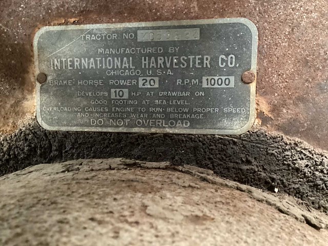 International harvester oldtimer tractor - afbeelding 21 van  25