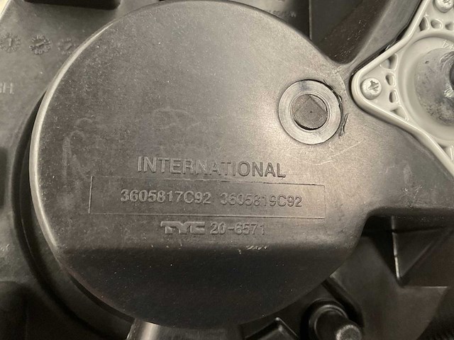 International koplamp unit - afbeelding 5 van  7
