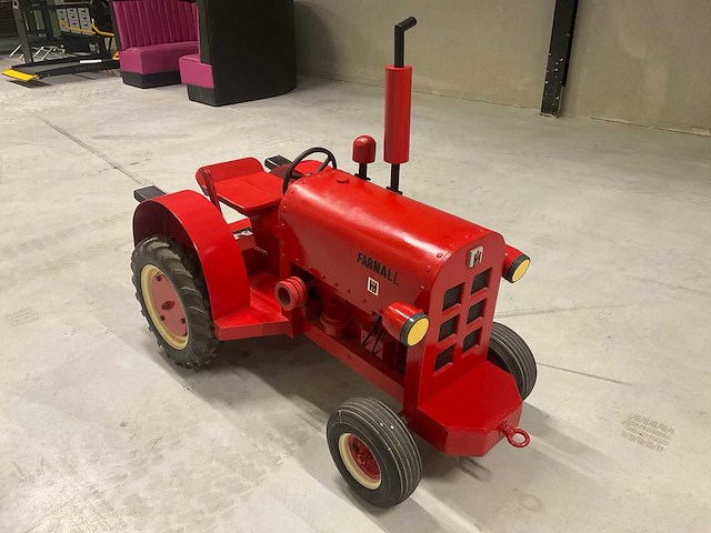 International kunstwerk oldtimer tractor - afbeelding 10 van  17