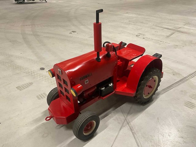 International kunstwerk oldtimer tractor - afbeelding 11 van  17