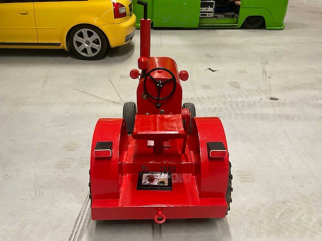 International kunstwerk oldtimer tractor - afbeelding 14 van  17