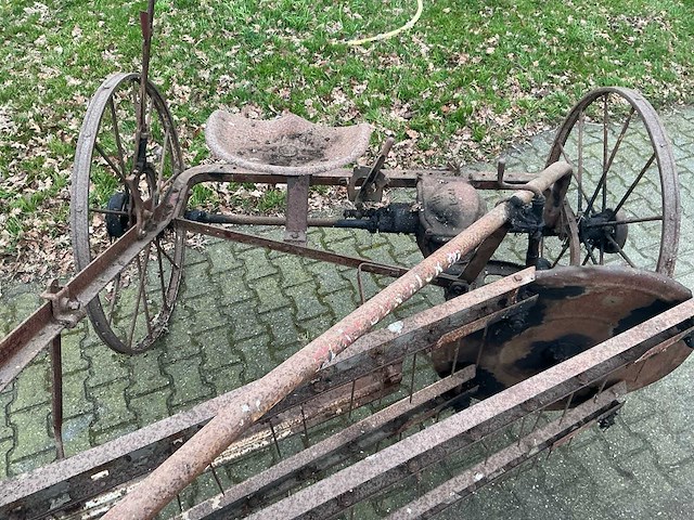 International/ mc cormick - 1953 - pb 1 - antieke hooimachine - afbeelding 8 van  8