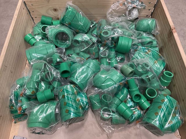 Interplast partij pp-r hulpstukken - afbeelding 1 van  5