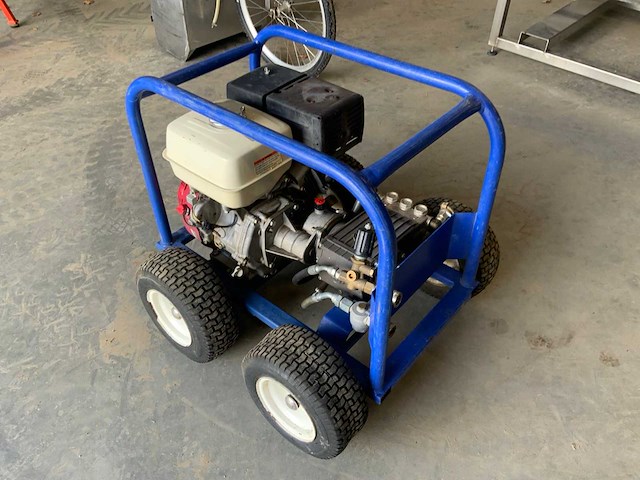 Interpump ws202 benzine hogedrukreiniger voorzien van honda gx390 motor met spuitlans - afbeelding 10 van  11