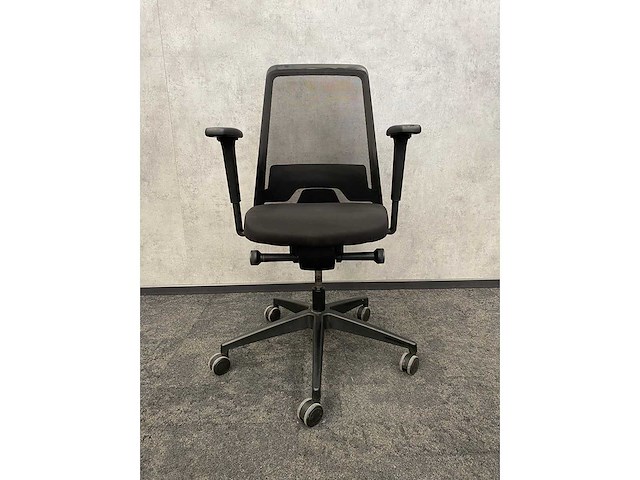 Interstuhl - ergonomische bureaustoel zwart - afbeelding 2 van  9