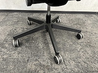 Interstuhl - ergonomische directie bureaustoel - afbeelding 6 van  10