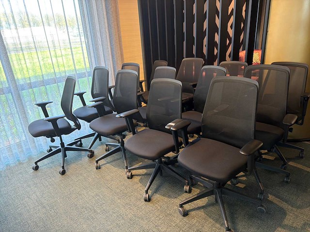 Interstuhl bureaustoel (verstelbaar) (13x) - afbeelding 1 van  6