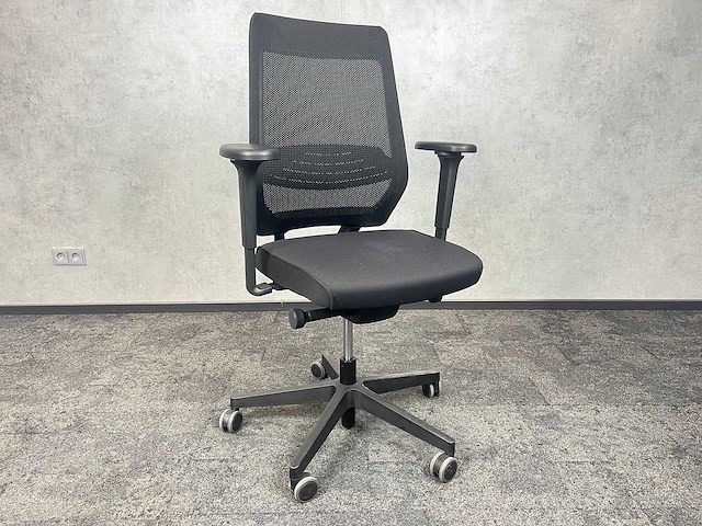 Interstuhl joyceis3 - ergonomische bureaustoel - afbeelding 1 van  12