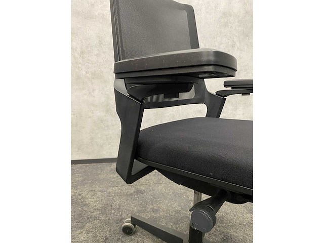 Interstuhl movy - ergonomische bureaustoel zwart - afbeelding 6 van  19