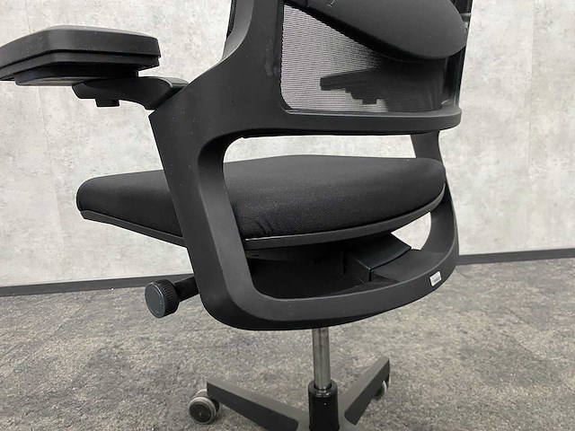 Interstuhl movy - ergonomische bureaustoel zwart - afbeelding 8 van  19