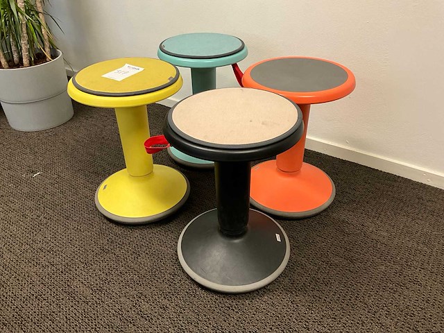 Interstuhl up kruk (4x) - afbeelding 3 van  4