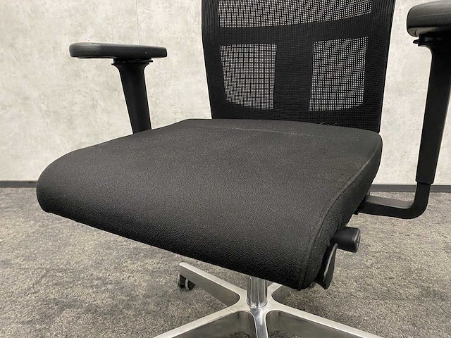 Interstul - ergonomische bureaustoel - afbeelding 6 van  16