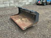 Intertech riekbak 1600mm met inlegvel voorzetapparatuur