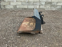 Intertech riekbak 1600mm met inlegvel voorzetapparatuur - afbeelding 4 van  10