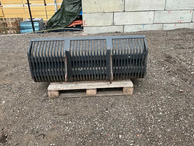 Intertech riekbak 1600mm met inlegvel voorzetapparatuur - afbeelding 6 van  10